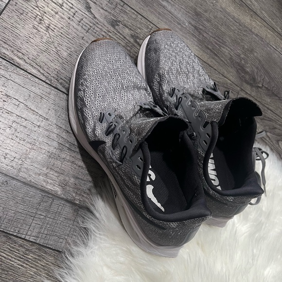 Nike Air Zoom Running Shoe Pegasus 36 - Women’s - Picture 2 of 7